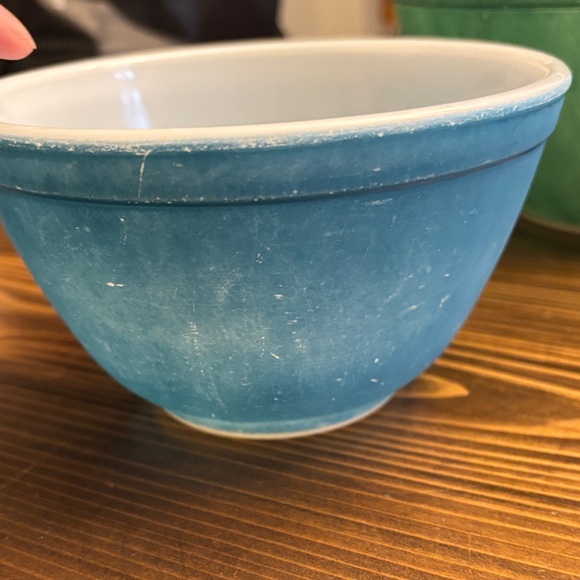 Blue and White Ceramic Bowl Pyrex - Picture 5 of 8